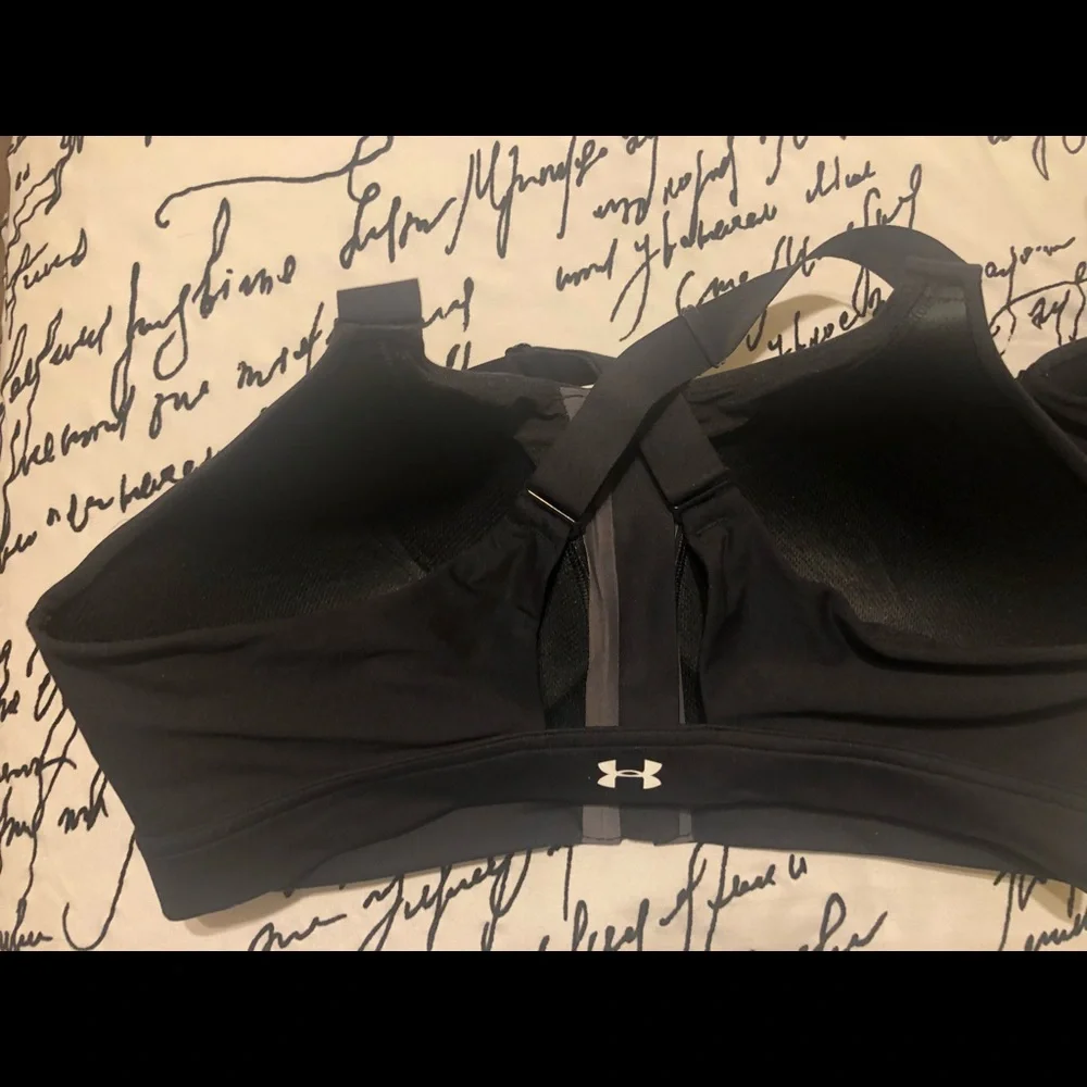 Under Armor Sports Bras - Picture 2 of 4